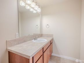 12707 12th Dr SE, Everett WA 98208