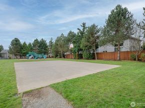 12707 12th Dr SE, Everett WA 98208