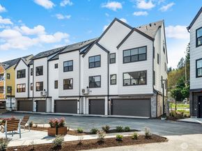 762 NW Holly Street, Issaquah WA 98027