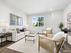 762 NW Holly Street, Issaquah WA 98027