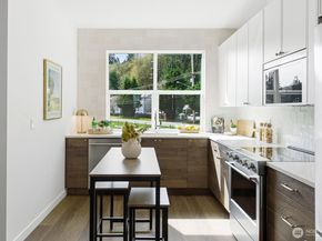 762 NW Holly Street, Issaquah WA 98027