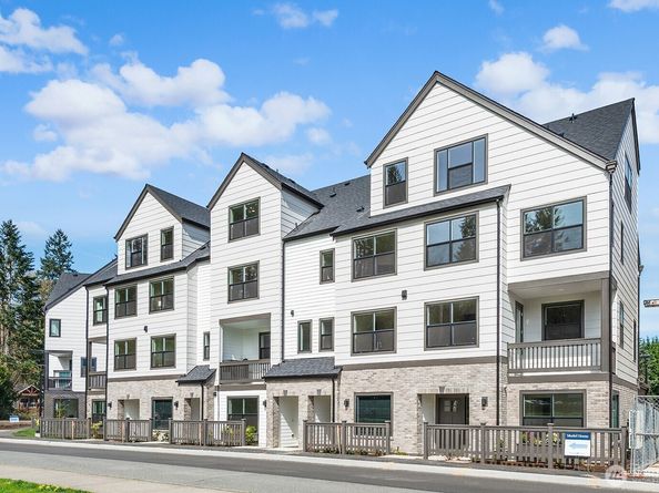 762 NW Holly Street, Issaquah WA 98027