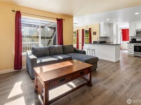 37815 21st Court S, Federal Way WA 98003