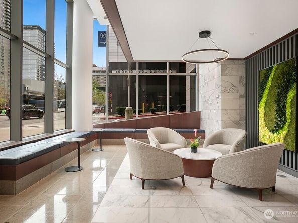 500 106th Avenue NE 2609, Bellevue WA 98004