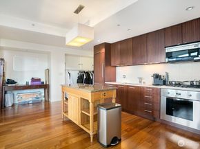 500 106th Avenue NE 2609, Bellevue WA 98004
