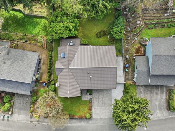 17621 157th Avenue SE, Renton WA 98058