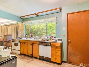 10434 22nd Avenue SW, Seattle WA 98146