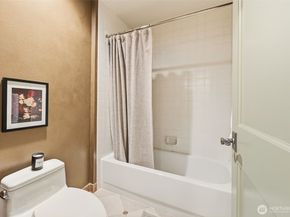 2030 Western Avenue 614, Seattle WA 98121