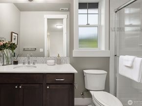 2005 105th Avenue NE, Bellevue WA 98004