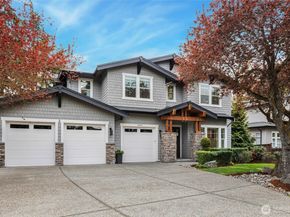 2005 105th Avenue NE, Bellevue WA 98004