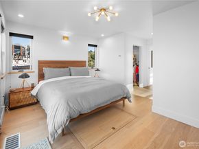 2309 N Northlake Way 13, Seattle WA 98107