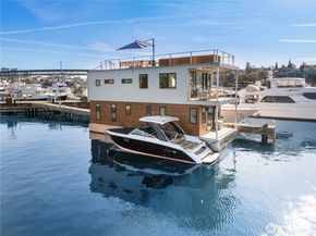 2309 N Northlake Way 13, Seattle WA 98107