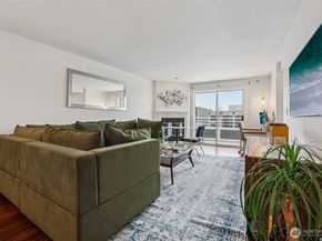 520 2nd Avenue W 409, Seattle WA 98119