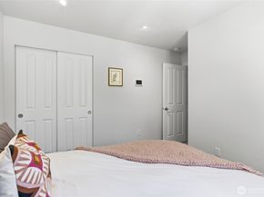 25681 NE School House Place, Kingston WA 98346