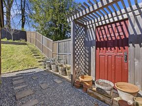 25681 NE School House Place, Kingston WA 98346