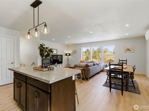 25681 NE School House Place, Kingston WA 98346