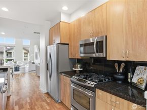 134 Cougar Ridge Road NW 1501, Issaquah WA 98027