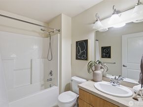 134 Cougar Ridge Road NW 1501, Issaquah WA 98027