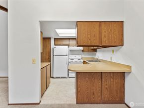 6822 NE 153rd Pl, Kenmore WA 98028