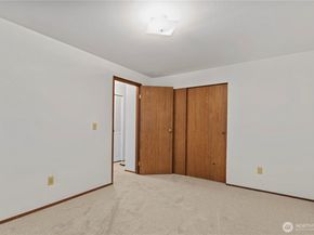 6822 NE 153rd Pl, Kenmore WA 98028