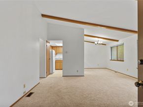 6822 NE 153rd Pl, Kenmore WA 98028