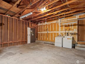 6822 NE 153rd Pl, Kenmore WA 98028