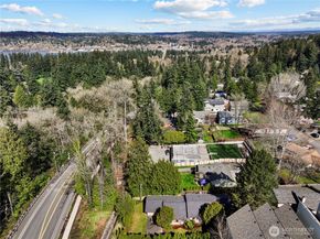 6822 NE 153rd Pl, Kenmore WA 98028