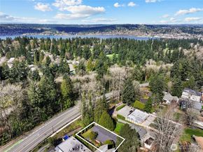 6822 NE 153rd Pl, Kenmore WA 98028