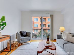 413 NE 70th Street 309, Seattle WA 98115