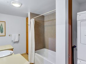 413 NE 70th Street 309, Seattle WA 98115