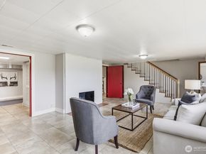 3822 Shelby Road, Lynnwood WA 98087