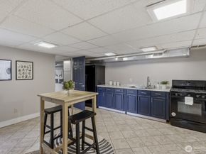 3822 Shelby Road, Lynnwood WA 98087