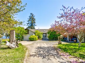 6 A Saratoga Drive, Hat Island WA 98206