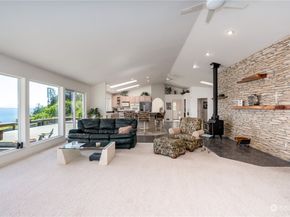 6 A Saratoga Drive, Hat Island WA 98206