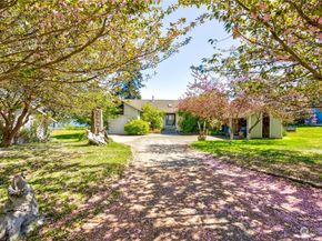 6 A Saratoga Drive, Hat Island WA 98206