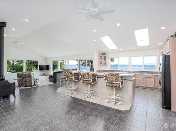 6 A Saratoga Drive, Hat Island WA 98206