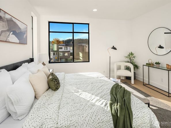 14315 NE 148th Place 6B, Woodinville WA 98072