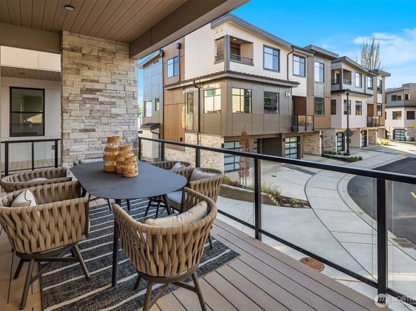 14315 NE 148th Place 6B, Woodinville WA 98072