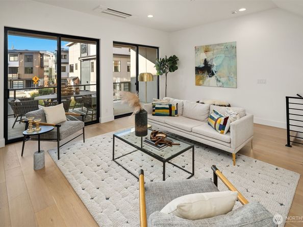 14315 NE 148th Place 6B, Woodinville WA 98072