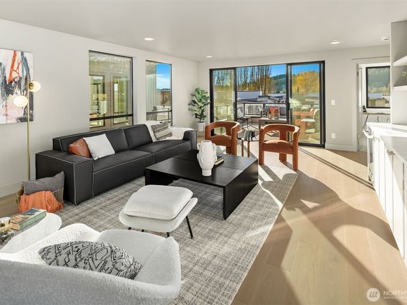 14315 NE 148th Place 6B, Woodinville WA 98072