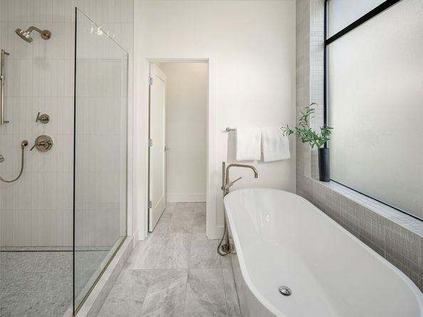 14315 NE 148th Place 6B, Woodinville WA 98072