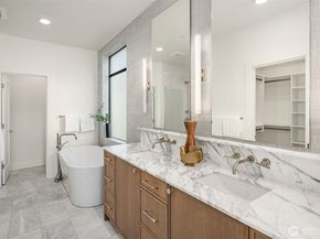 14315 NE 148th Place 6B, Woodinville WA 98072