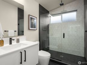 1470 B 21st Avenue, Seattle WA 98122