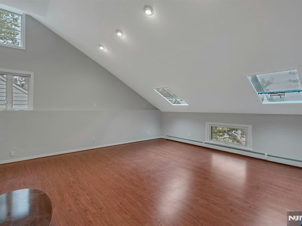 1082 Palisade Avenue, Fort Lee NJ 07024