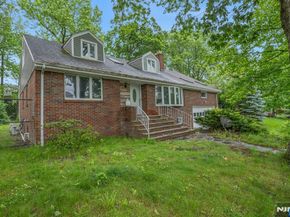 1082 Palisade Avenue, Fort Lee NJ 07024