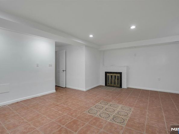 1082 Palisade Avenue, Fort Lee NJ 07024