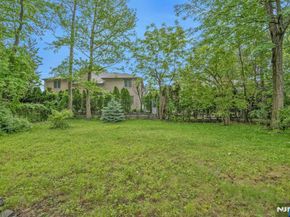 1082 Palisade Avenue, Fort Lee NJ 07024