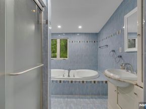 1082 Palisade Avenue, Fort Lee NJ 07024