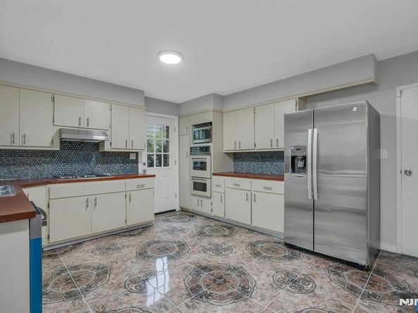 1082 Palisade Avenue, Fort Lee NJ 07024