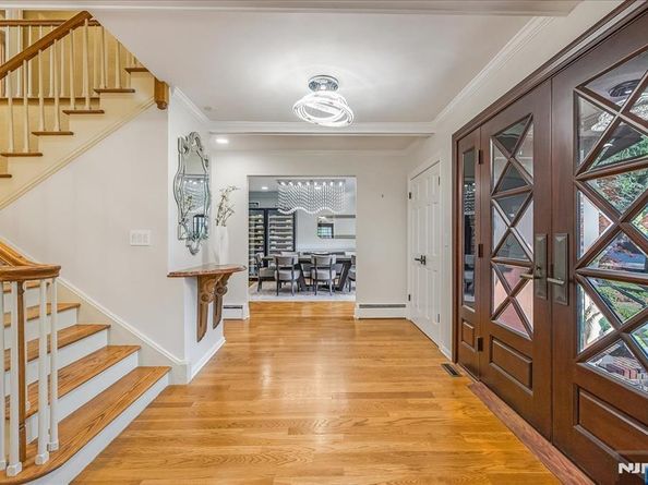 241 Lyncrest Road, Englewood Cliffs NJ 07632